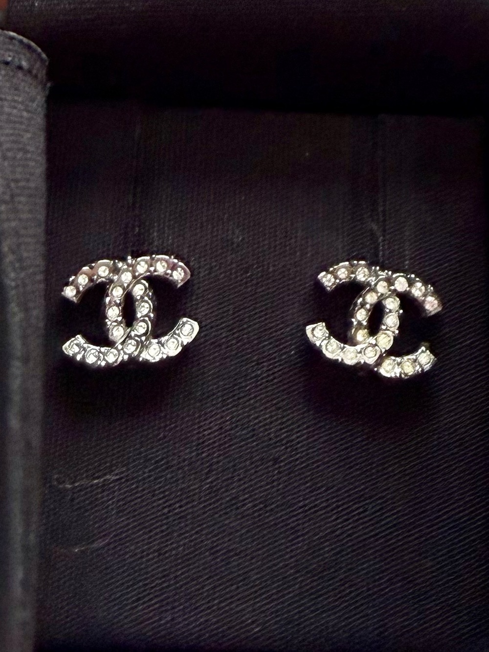 CHANEL Classic CC Ruthenium Crystal Stud Earrings - Picture 2 of 11
